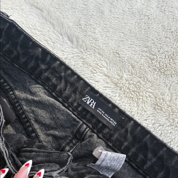 ZARA High Rise Straight Leg Jeans – Size 4 Regular | Black Denim | - Picture 5 of 9